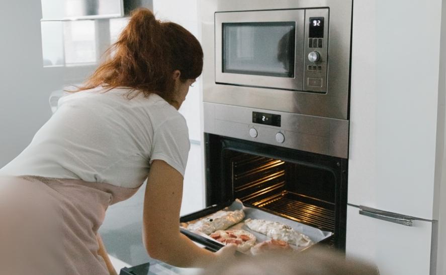 Perbedaan Microwave dan Oven